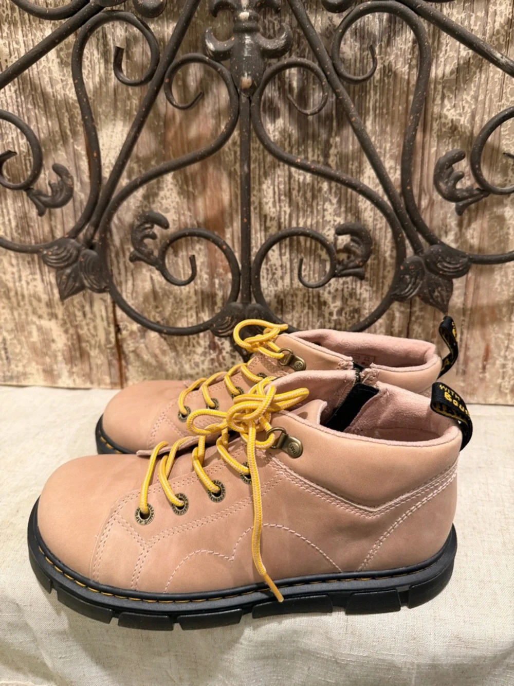 Pink Nubuck Lace-Up JUNIOR RAFFE
Church Wilderness Leather Boots dr marten 7 - Picture 4 of 11